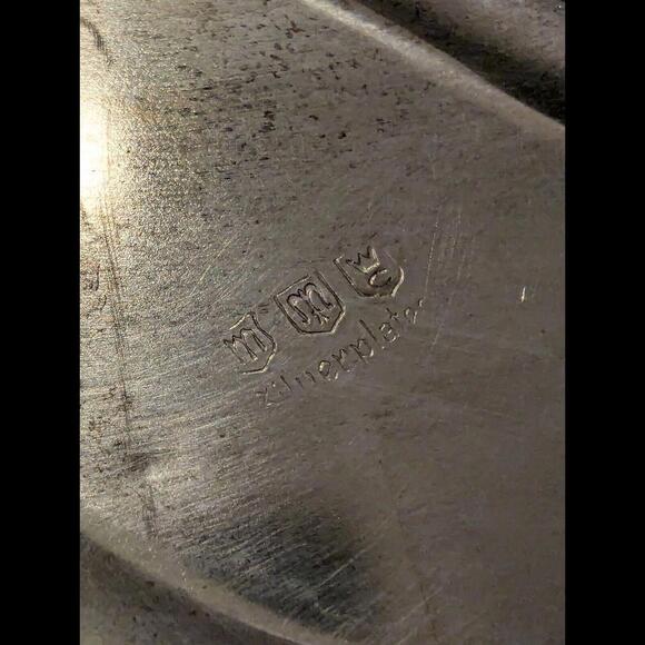 Vintage Silverplated Large Meat Platter With Elegant Feet. - Picture 10 of 10